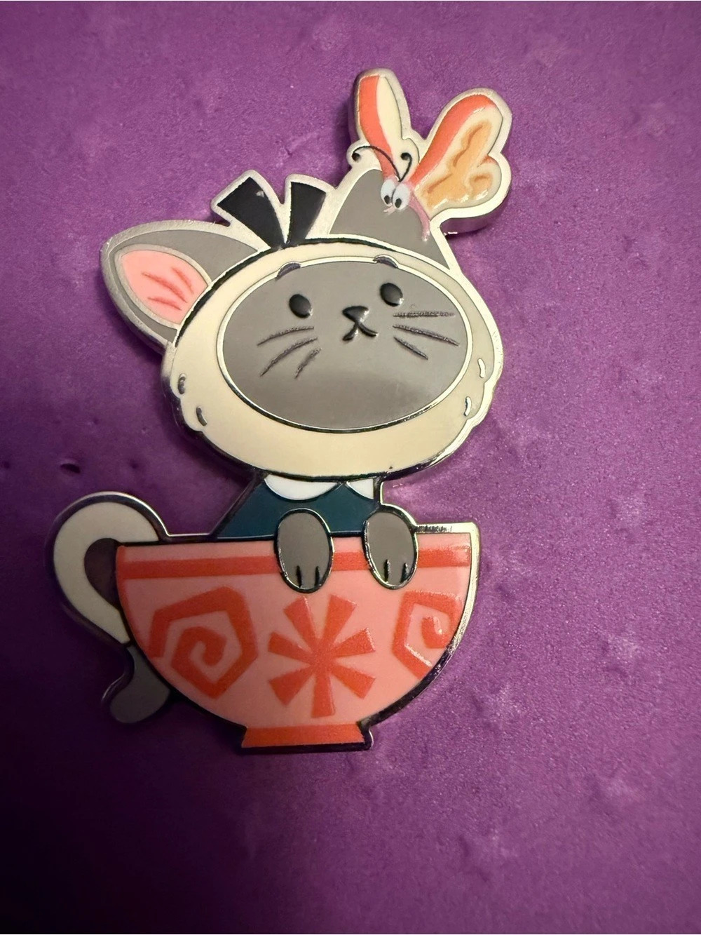 Disney Alice in a Teacup Cat - Cats and Dogs in Halloween Costumes Ltd Releas